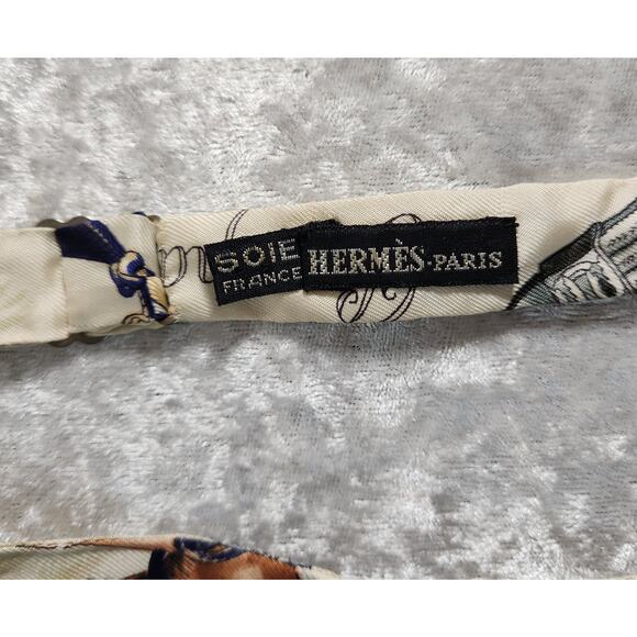 HERMES Paris Bow Tie Adjustable Size- White w/ Horse Riding design - Picture 6 of 7